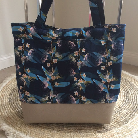 Syzygium Tote