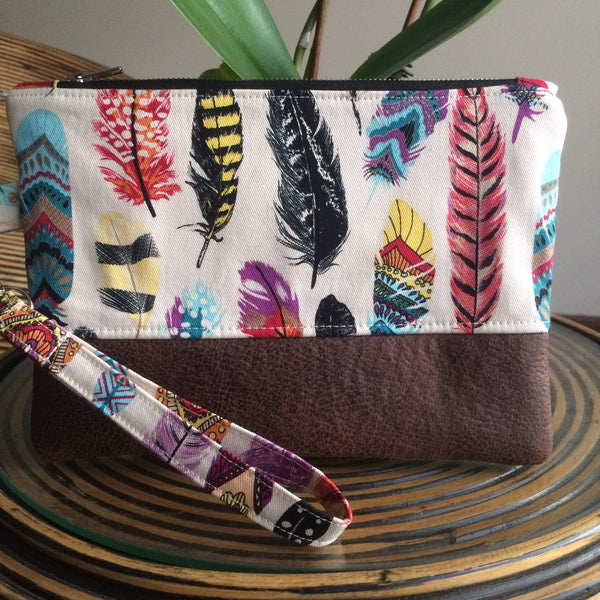 Feathers Clutch - Japri