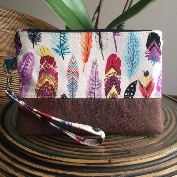 Feathers Clutch - Japri