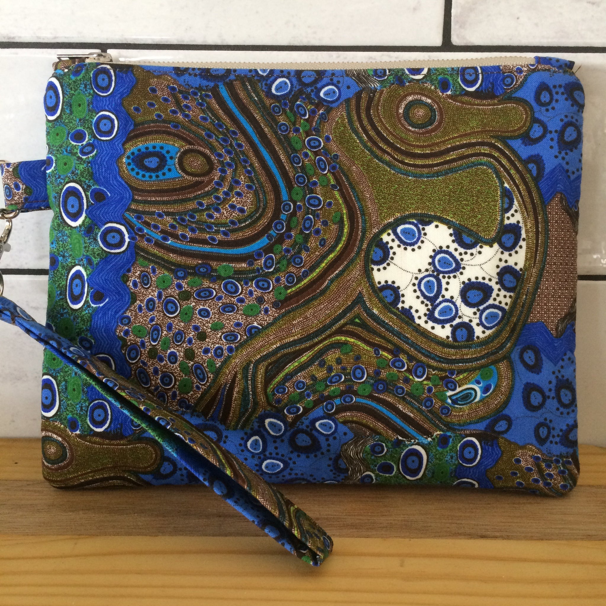 Land & Sea Clutch