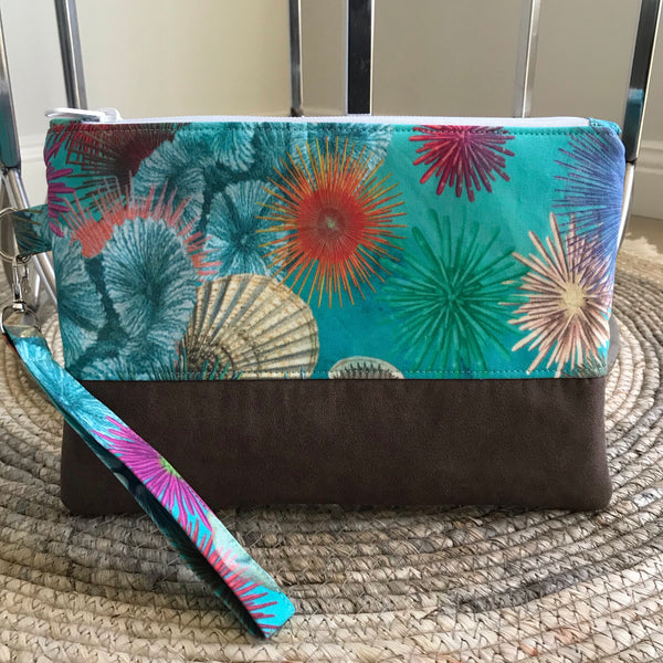Sea Urchins Clutch #1