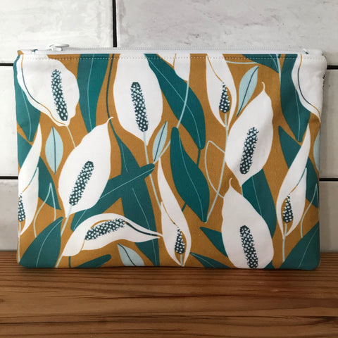 Mauna Loa Clutch