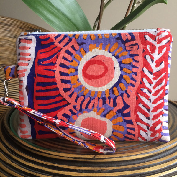 Two Dogs Dreaming Clutch - Japri