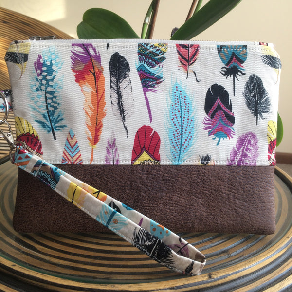 Feathers Clutch - Japri