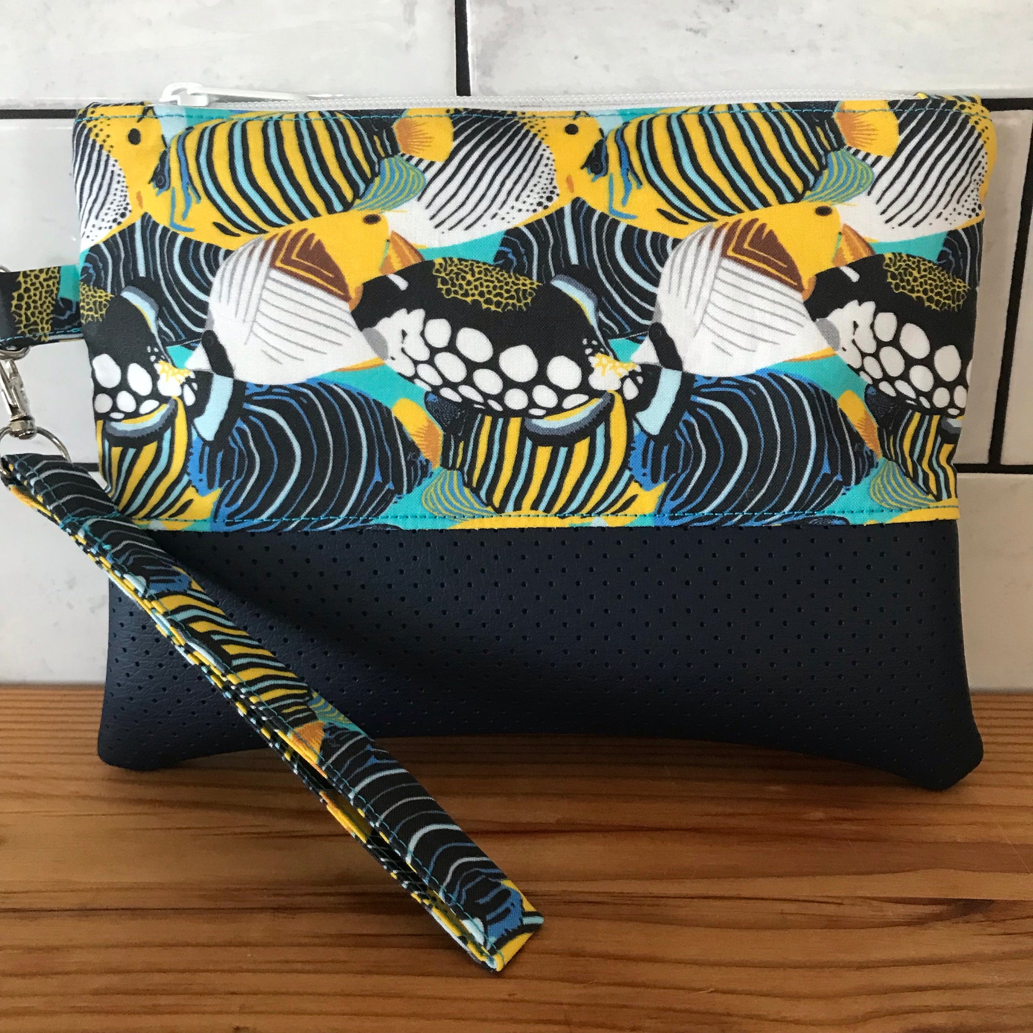 Tropical Fish Clutch 🐠